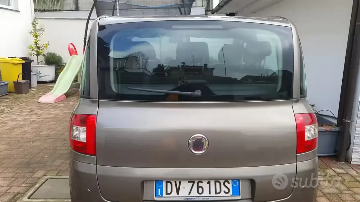 Usata Fiat Multipla 120 CV (88 kW) 2009 Marrone Monovolume