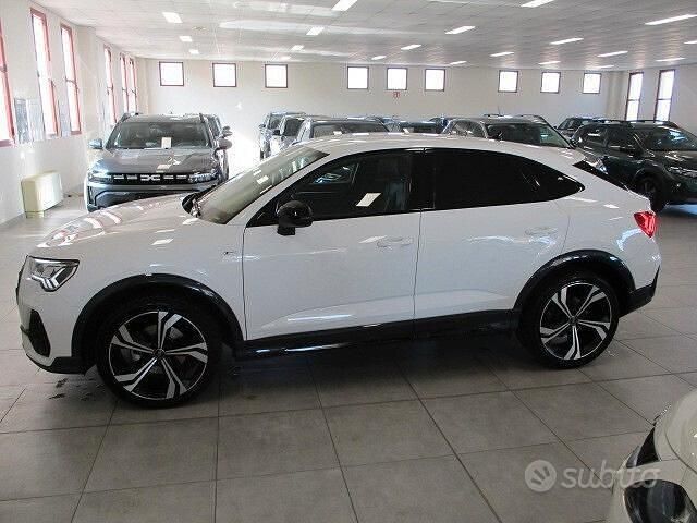 Usata Audi Q3 Comfort 149 CV (109 kW) 2024 Bianco SUV