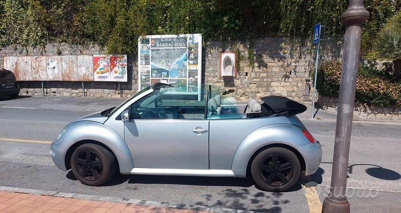 Grigio Usata 2003 VW Beetle Cabrio | 5900 € (Molto cara) - Immagine 1/4