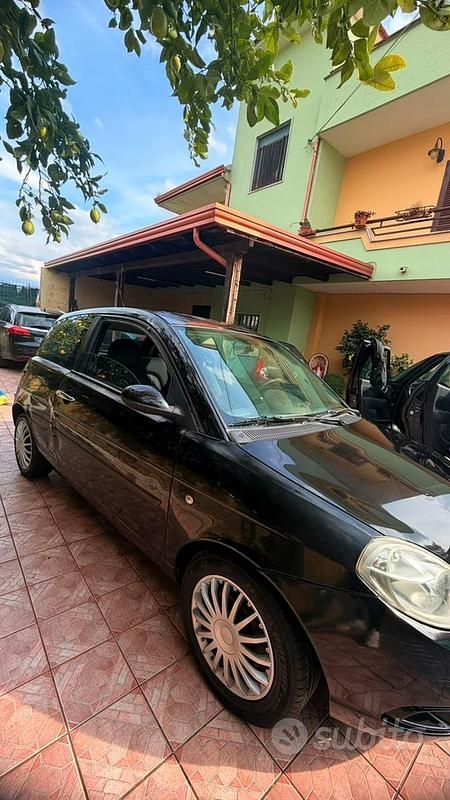 Usata Lancia Ypsilon 2006 Utilitaria