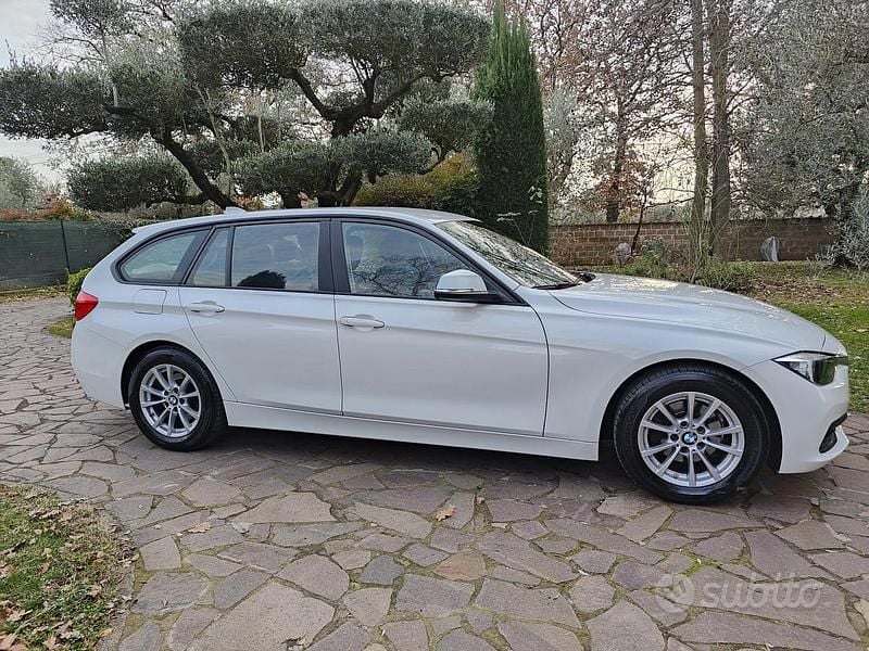 Bianco Usata 2021 BMW 318 Station wagon | 15.000 € (Super prezzo) - Immagine 1/4