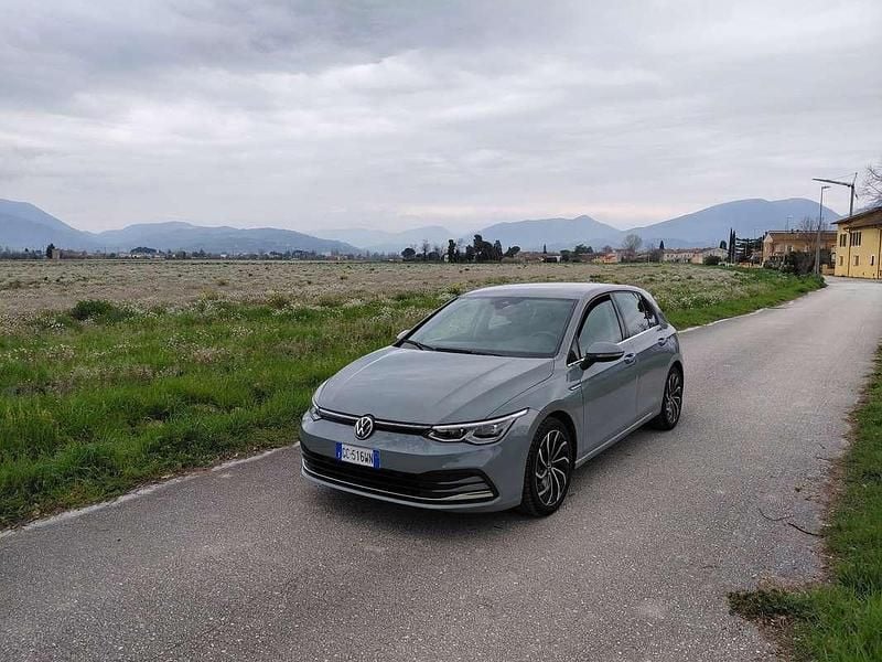 Usata VW Golf VIII Style 131 CV (96 kW) 2020 Berlina