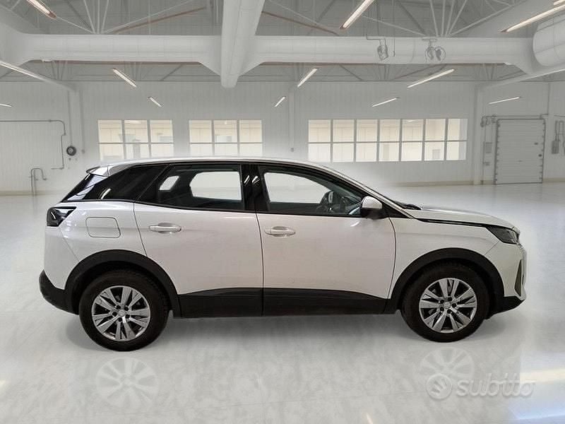 Usata Peugeot 3008 Active 130 CV (95 kW) 2021 Bianco SUV