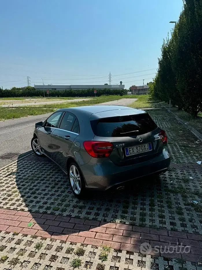 Usata Mercedes 180 109 CV (80 kW) 2014 Grigio Berlina