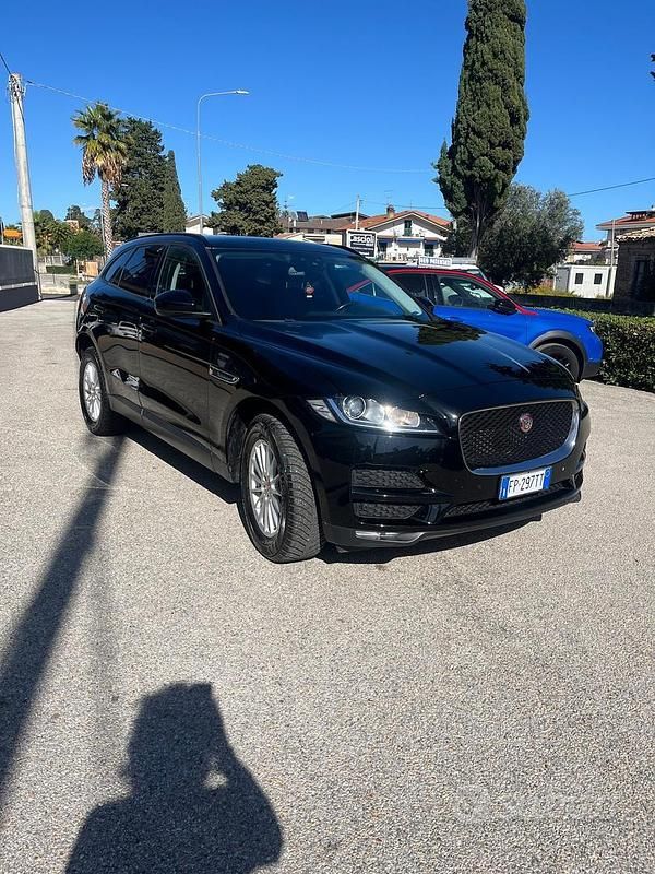 Usata Jaguar F-Pace Pure 180 CV (132 kW) 2018 Nero SUV
