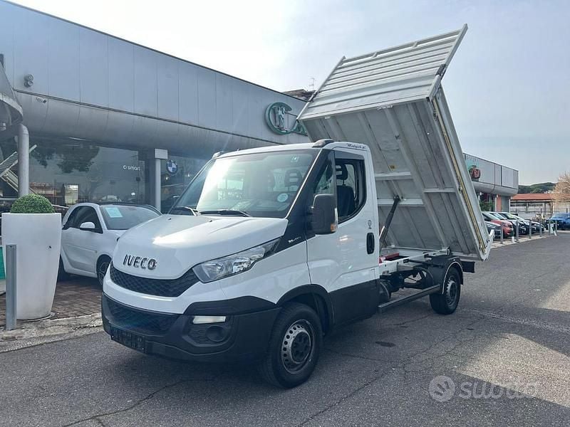 Bianco pastello Usata 2015 Iveco Daily Due volumi | 21.750 € (Cara) - Immagine 1/3