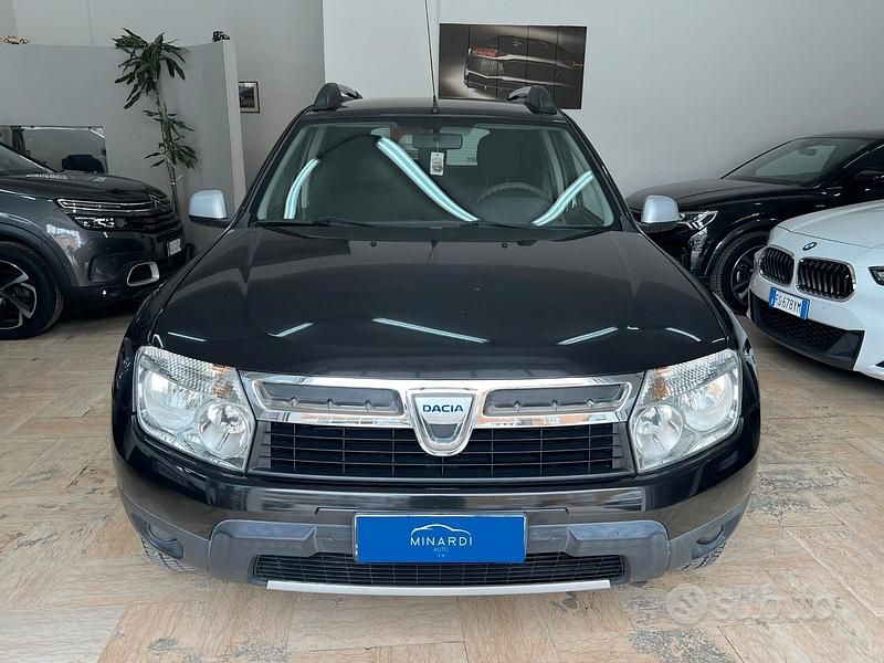 Usata Dacia Duster Lauréate 90 CV (66 kW) 2011 Nero SUV