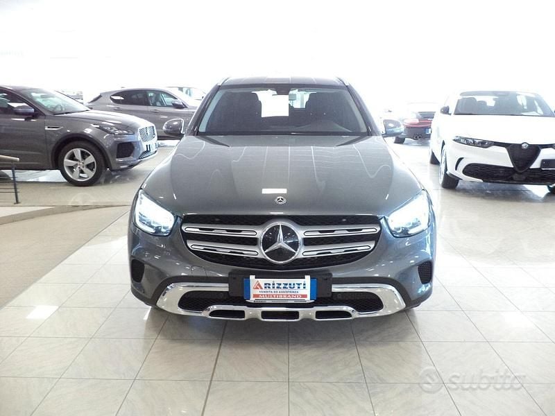 Usata Mercedes GLC200 Business 163 CV (119 kW) 2020 Grigio SUV