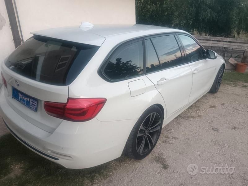 Usata BMW 318 Sport Line 116 CV (85 kW) 2015 Bianco Station wagon