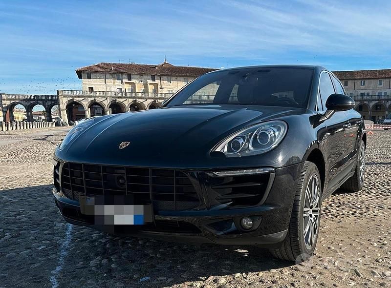 Usata Porsche Macan 250 CV (183 kW) 2015 Nero SUV