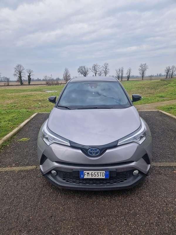 Usata Toyota C-HR Trend 98 CV (72 kW) 2018 Argento SUV