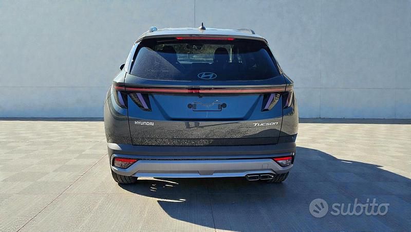Nuova Hyundai Tucson 136 CV (100 kW) 2025 Verde metallizzato SUV
