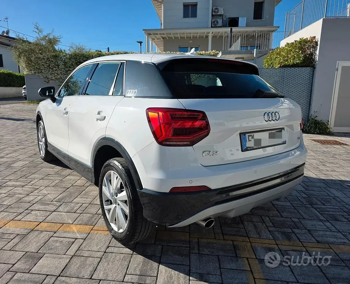 Usata Audi Q2 Design 116 CV (85 kW) 2017 Bianco SUV