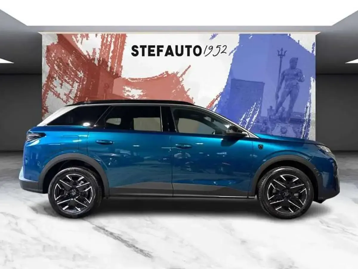 Nuova Peugeot 5008 GTi 136 CV (100 kW) 2026 Blu SUV