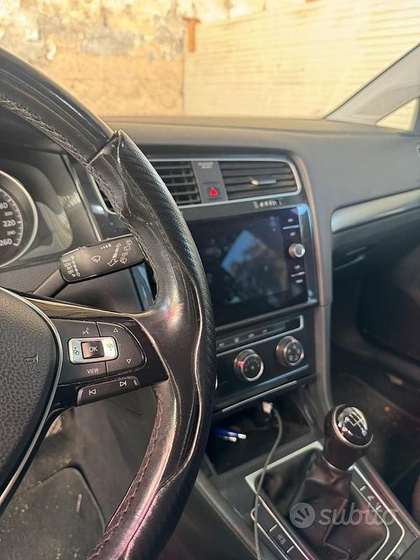 Usata VW Golf VII 110 CV (80 kW) 2019 Blu Berlina