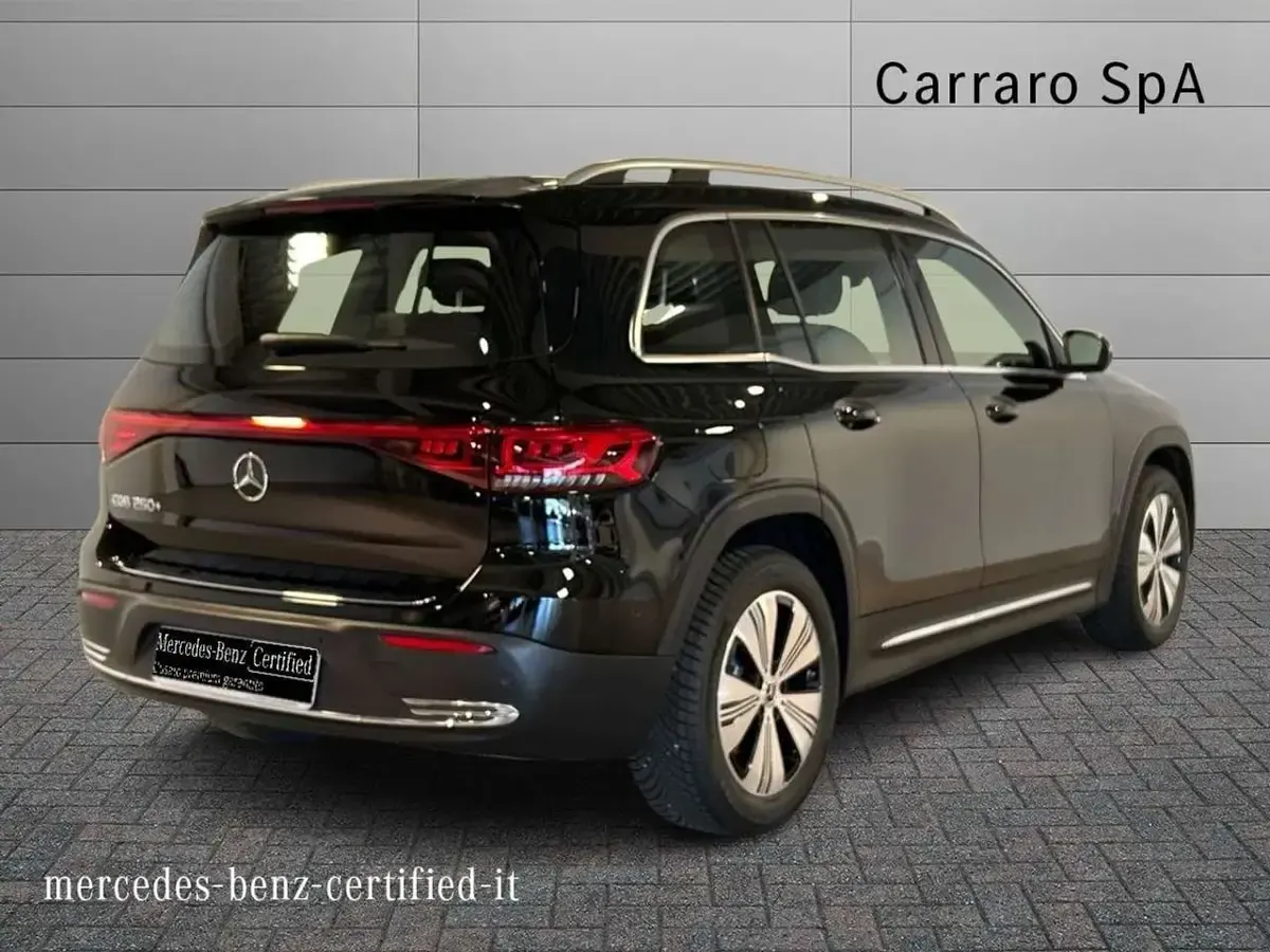 Usata Mercedes EQB250+ Sport Edition 94 kW (129 CV) 2024 Nero metallizzato SUV