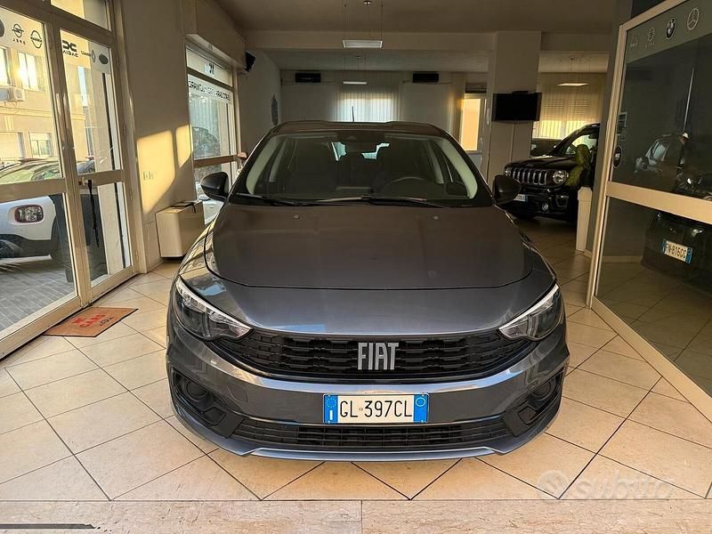 Usata Fiat Tipo 100 CV (73 kW) 2023 Grigio Berlina