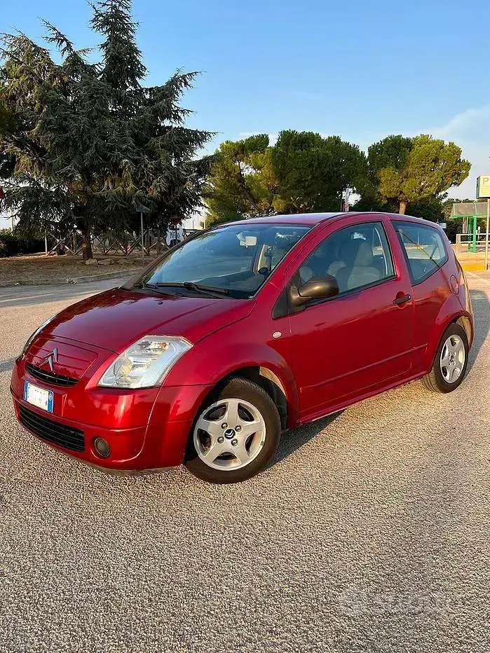 Usata Citroën C2 Exclusive 60 CV (44 kW) 2003 Rosso Utilitaria
