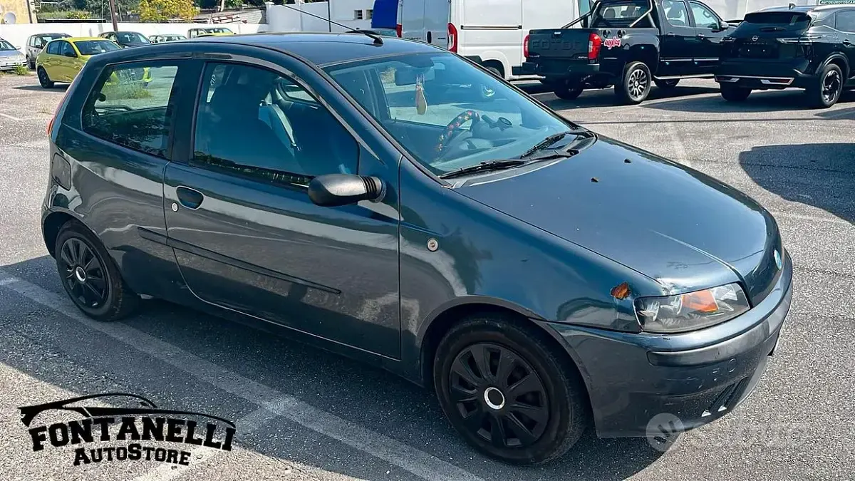 Usata Fiat Punto 60 CV (44 kW) 2001 Utilitaria