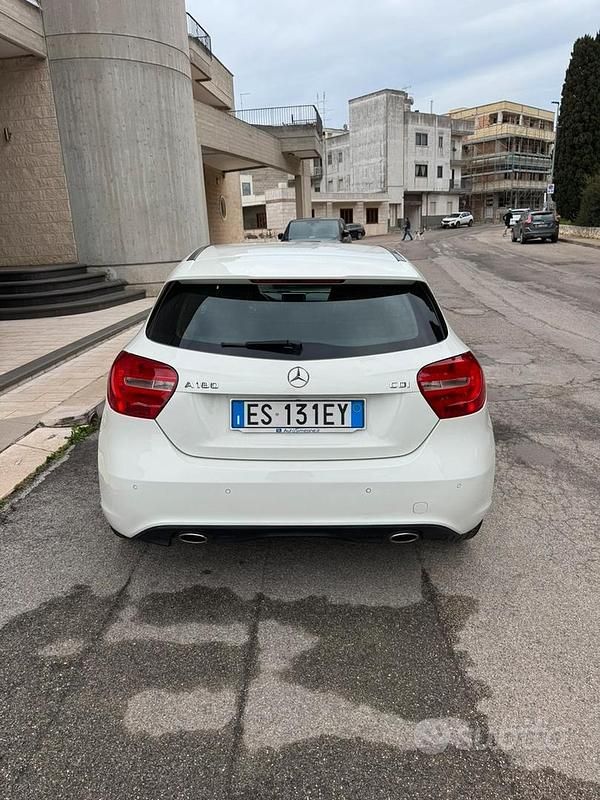 Usata Mercedes A180 109 CV (80 kW) 2013 Bianco Berlina
