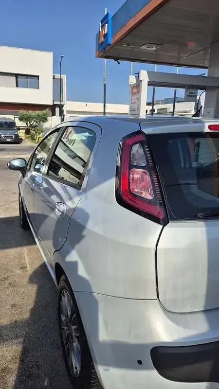 Usata Fiat Punto Evo Dynamic 75 CV (55 kW) 2012 Utilitaria