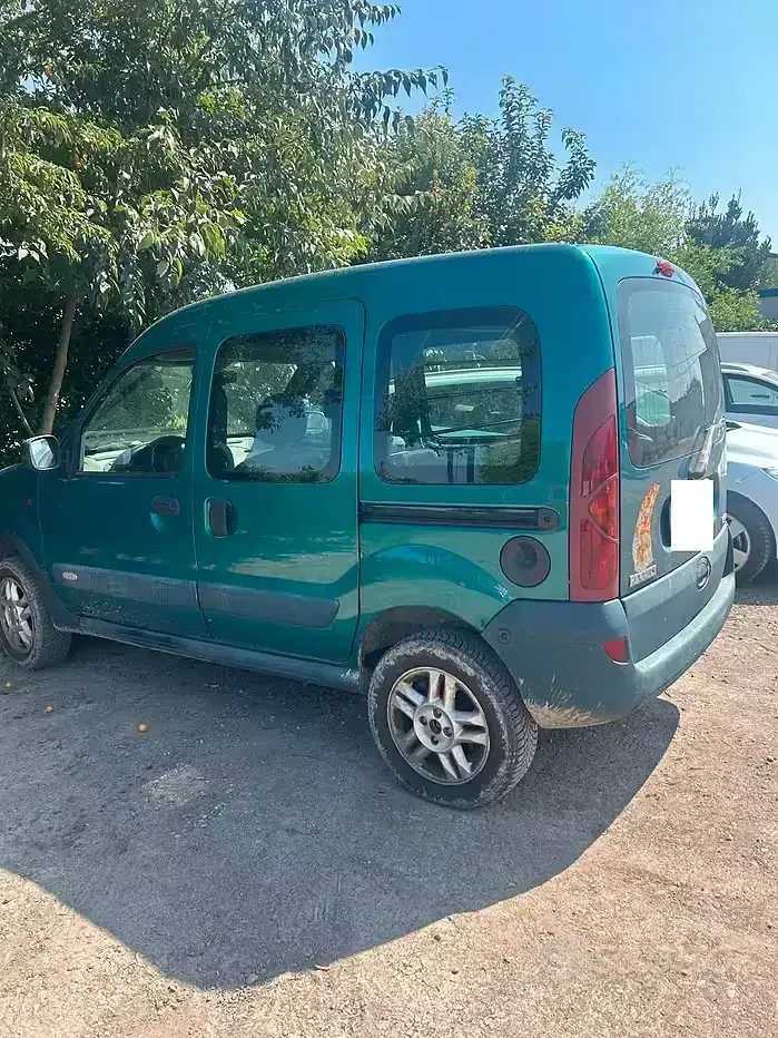 Usata Renault Kangoo 80 CV (58 kW) 2002 Verde Monovolume