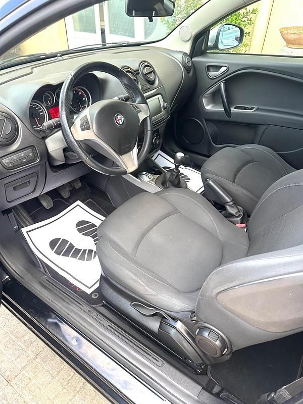 Second-hand Alfa Romeo MiTo Progression 85 CP (62 kW) 2014 Negru Hatchback