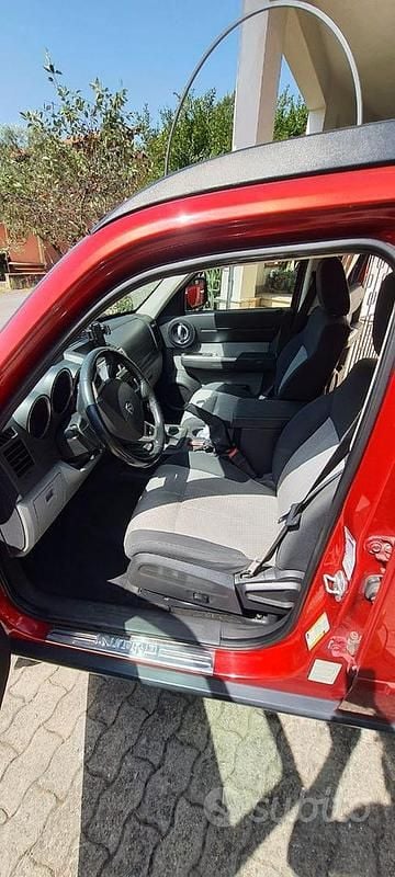 Usata Dodge Nitro 177 CV (130 kW) 2010 Rosso SUV