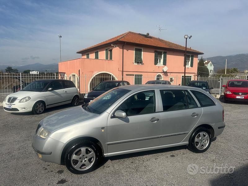 Usata Skoda Fabia Elegance 100 CV (73 kW) 2001 Grigio Station wagon