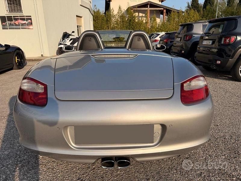 Usata Porsche Boxster 239 CV (175 kW) 2005 Grigio Cabrio
