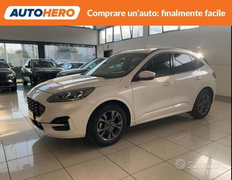 Usata Ford Kuga ST-Line X 120 CV (88 kW) 2022 Bianco SUV