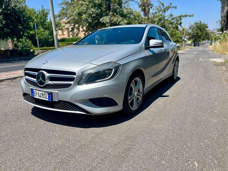 Usata Mercedes A220 170 CV (125 kW) 2013 Grigio Berlina