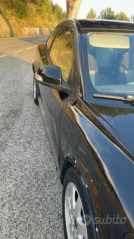 Usata Volvo C30 109 CV (80 kW) 2009 Nero Utilitaria
