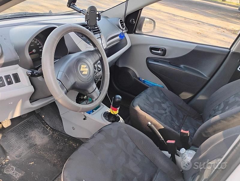 Bianco Usata 2009 Suzuki Alto GL Due volumi | 1500 € (Buon prezzo) - Immagine 1/4