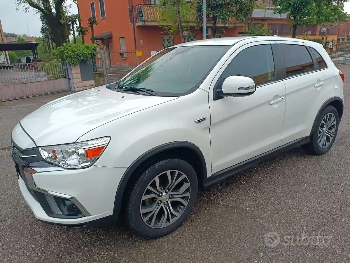 Usata Mitsubishi ASX 117 CV (86 kW) 2020 Bianco SUV