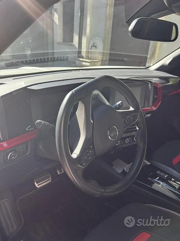 Usata Opel Mokka-e GS Line 100 kW (136 CV) 2022 Bianco SUV