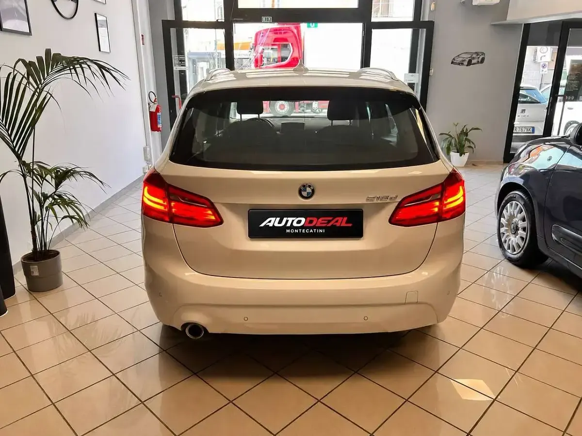 Usata BMW 216 Active Tourer Luxury Line 116 CV (85 kW) 2019 Verde Monovolume