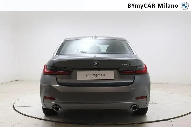 Nuova BMW 318 Efficient Dynamics 149 CV (109 kW) 2025 Grigio Berlina