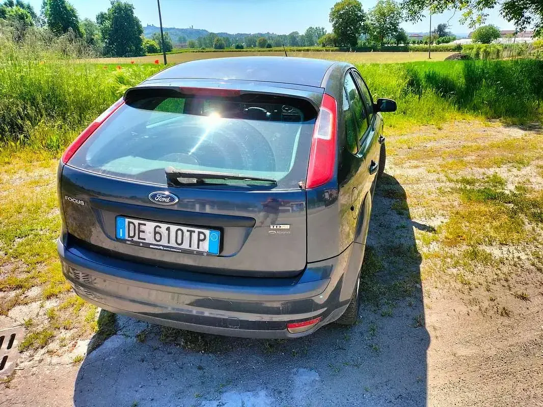 Usata Ford Focus 136 CV (100 kW) 2007 Blu/azzurro Berlina