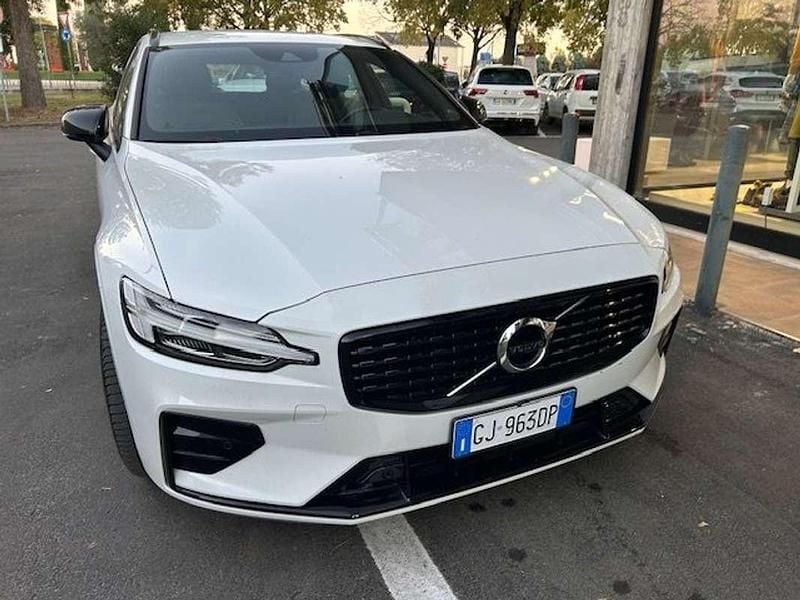 Argento Usata 2022 Volvo V60 R-Design Station wagon | 29.000 € (Buon prezzo) - Immagine 1/4