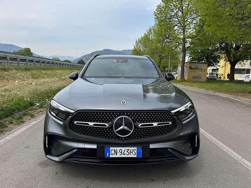 Usata Mercedes GLC300 AMG Line Premium 269 CV (197 kW) 2023 Grigio SUV