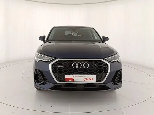 Usata Audi Q3 Sportback Business Plus 193 CV (141 kW) 2024 Blu navarra metallizzato SUV