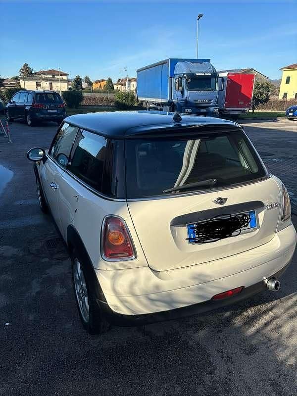 Usata Mini Cooper D Chili 109 CV (80 kW) 2009 Utilitaria