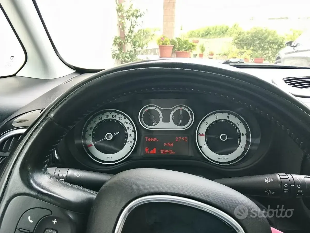 Usata Fiat 500 120 CV (88 kW) 2016 Verde Monovolume