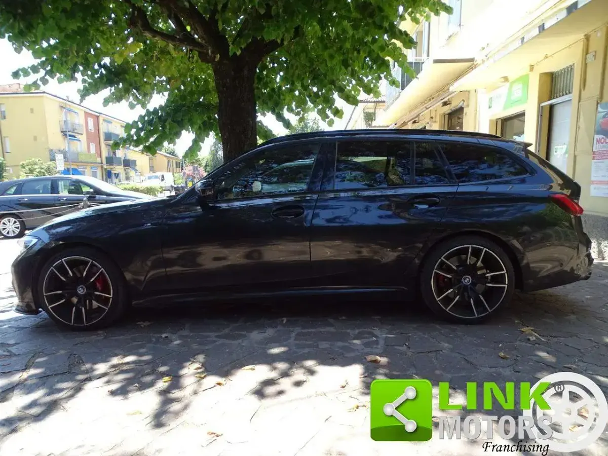 Usata BMW 320 Efficient Dynamics 190 CV (139 kW) 2020 Nero Station wagon