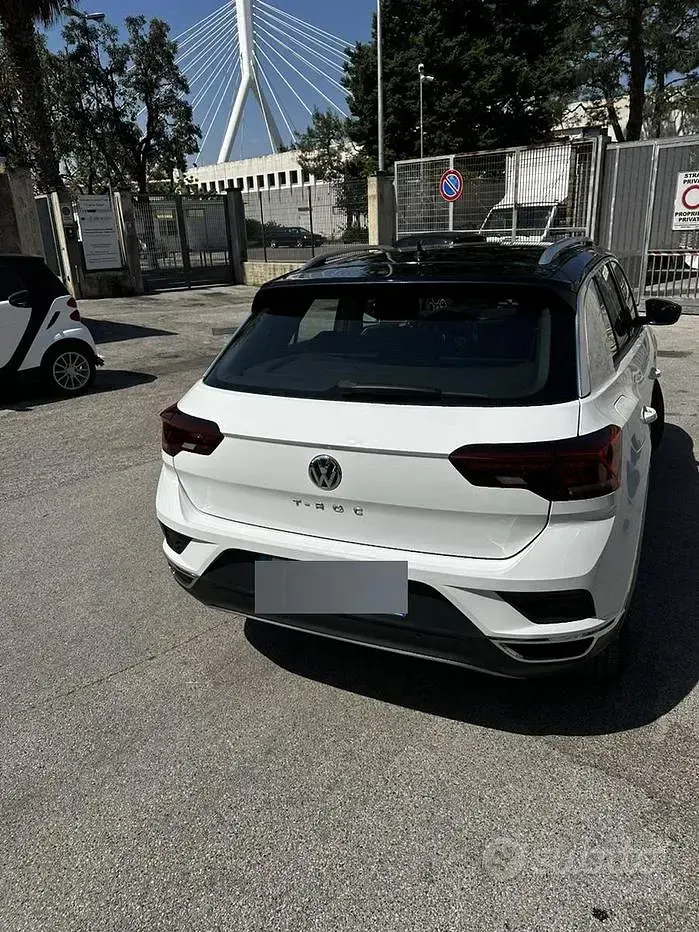 Usata VW T-Roc 150 CV (110 kW) 2019 Bianco SUV