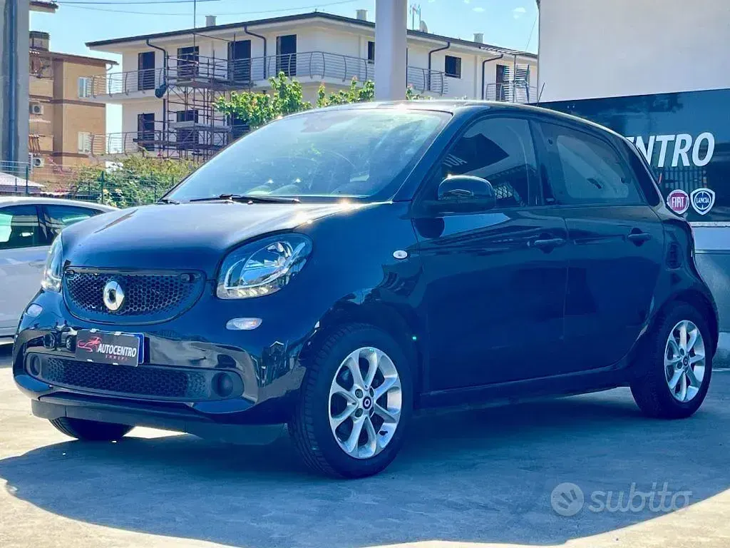 Usado Smart ForFour Passion 71 CV (52 kW) 2017 Negro Utilitario