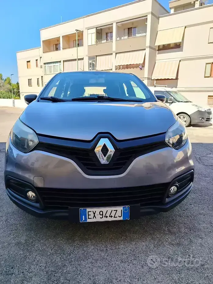 Usata Renault Captur 90 CV (66 kW) 2015 Grigio SUV