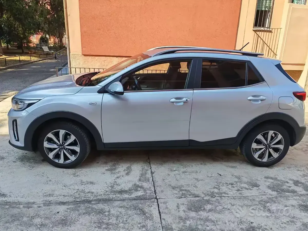 Usata Kia Stonic Style 84 CV (61 kW) 2021 Grigio SUV