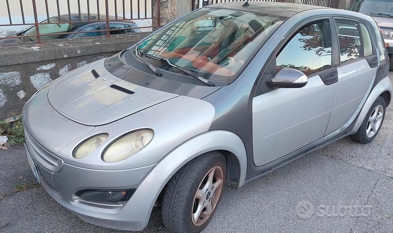 Usata Smart ForFour 68 CV (50 kW) 2004 Grigio Utilitaria